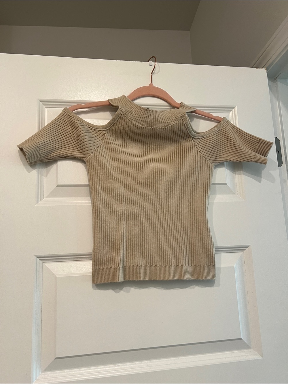 Kendall & Kylie Beige Cold-Shoulder Ribbed Crop Top